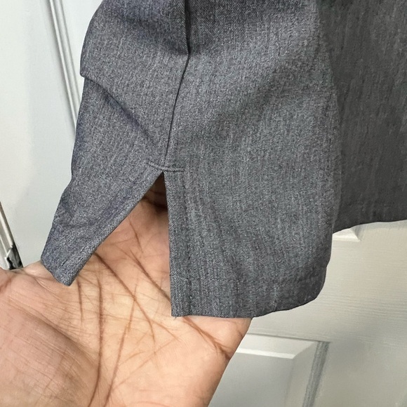 FIGS Casma Women’s Three-Pocket Scrub Top – Graphite - Size Medium - Picture 4 of 7